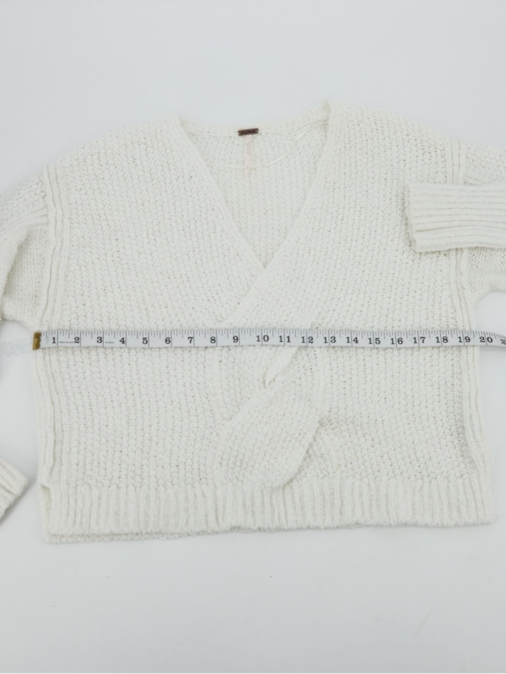 Free People Cream Knit V Neck Sweater Cropped Cotton Slouchy S Cozy - Picture 7 of 9